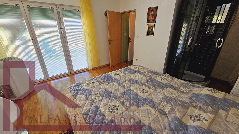 Casa, 174 m2, Vendita, Žrnovnica