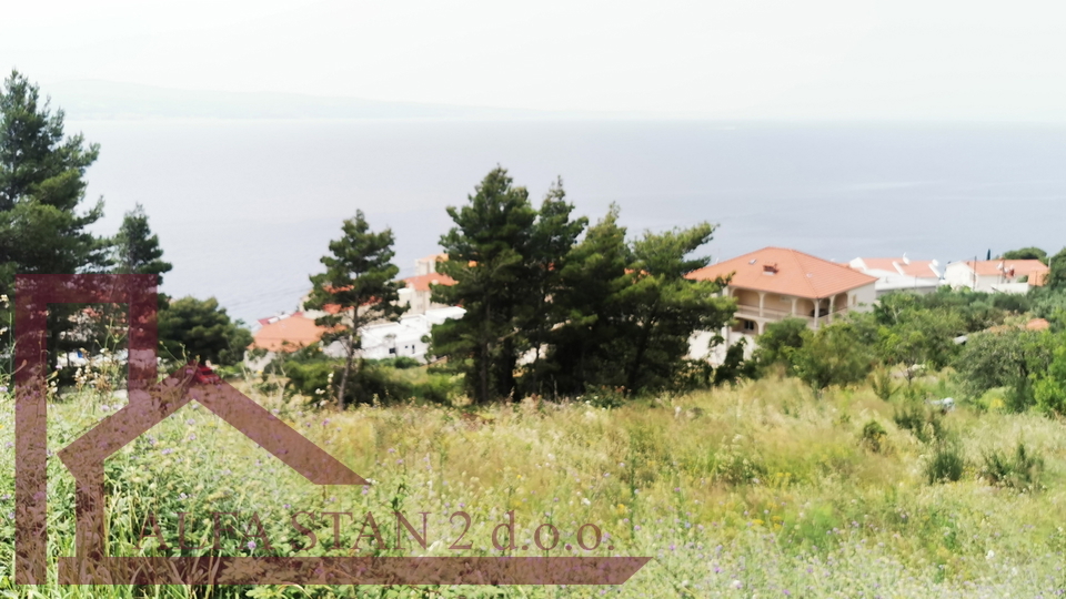 Omis, nemira, A building plot with an open panoramic view