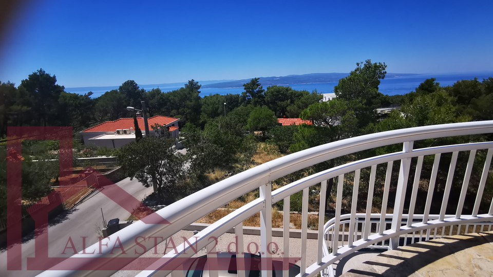 Newly built two-story house Baška Voda