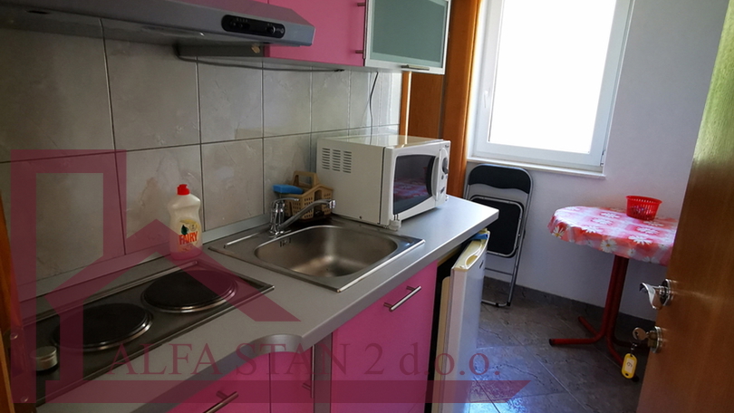 A beautiful apartment building with a view of the sea - Ideal for tourist business&excl;