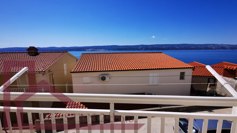 A beautiful apartment building with a view of the sea - Ideal for tourist business!