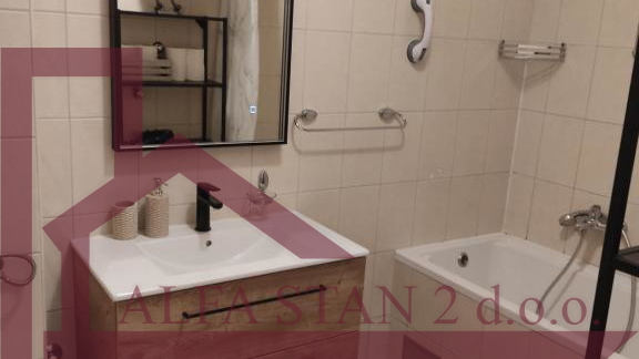 APARTMENT FOR SALE &ndash; MI&Scaron;EVAC NEAR TROGIR &vert; SEA VIEW &vert; 250 m FROM THE BEACH