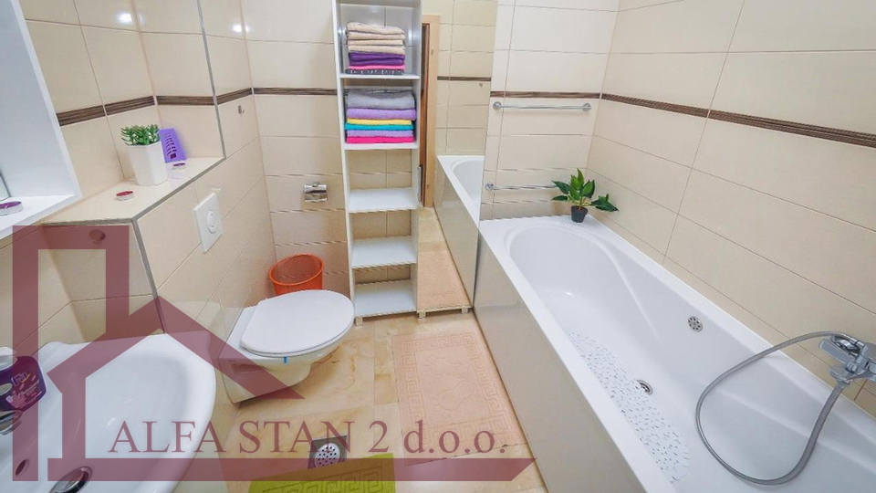 Wohnung, 72 m2, Vermietung, Podstrana - Strožanac