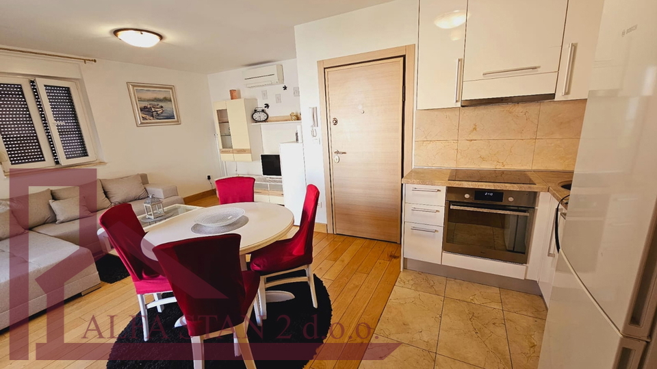 Wohnung, 72 m2, Vermietung, Podstrana - Strožanac