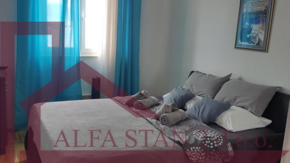 APARTMENT FOR SALE &ndash; MI&Scaron;EVAC NEAR TROGIR &vert; SEA VIEW &vert; 250 m FROM THE BEACH