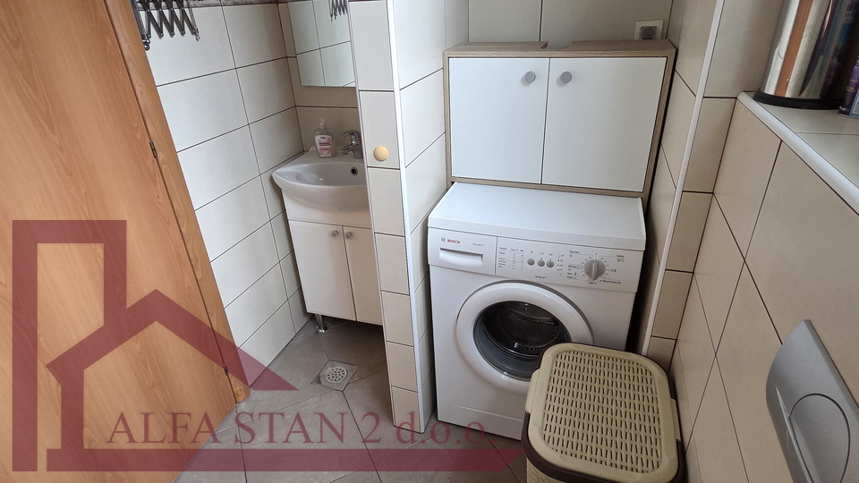 Dvosoban stan za najam &ndash; Podstrana&comma; Stro&zcaron;anac &lpar;100 m od pla&zcaron;e&rpar;