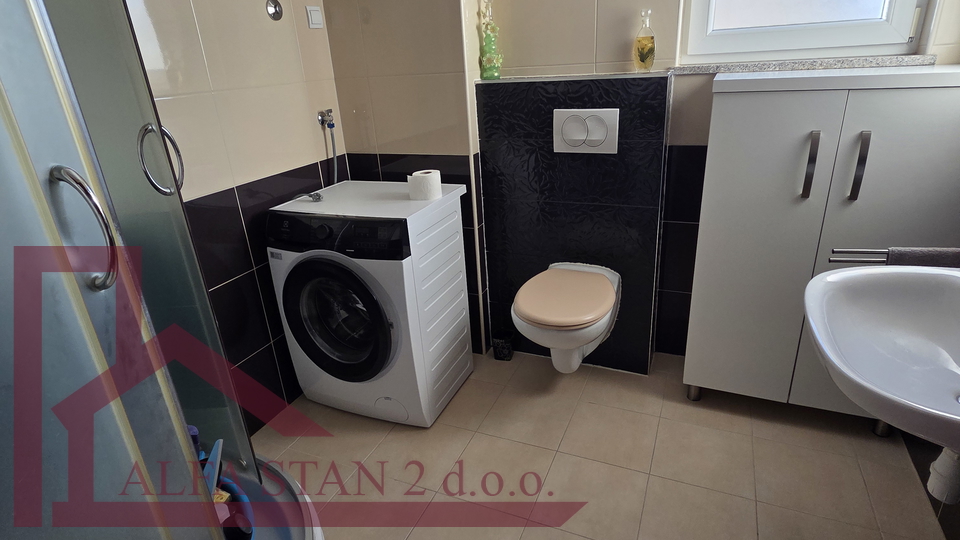 Appartamento&comma; 70 m2&comma; Vendita&comma; Podstrana