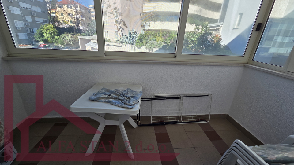 Split&comma; Firule&comma; Jednosoban stan za dugoro&ccaron;ni najam