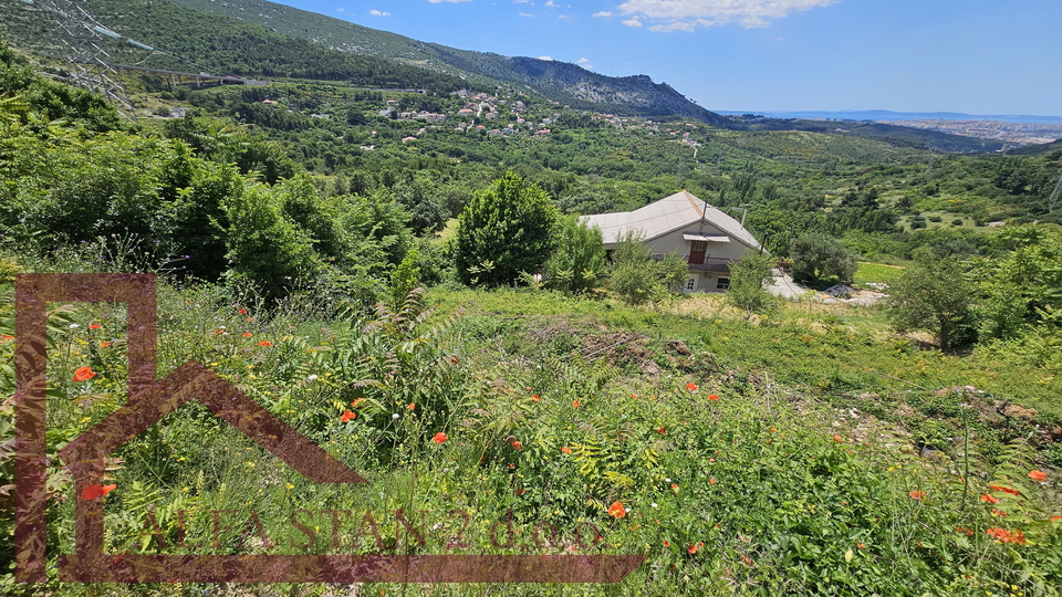 Građevinsko zemljište sa otvorenim pogledom na Split