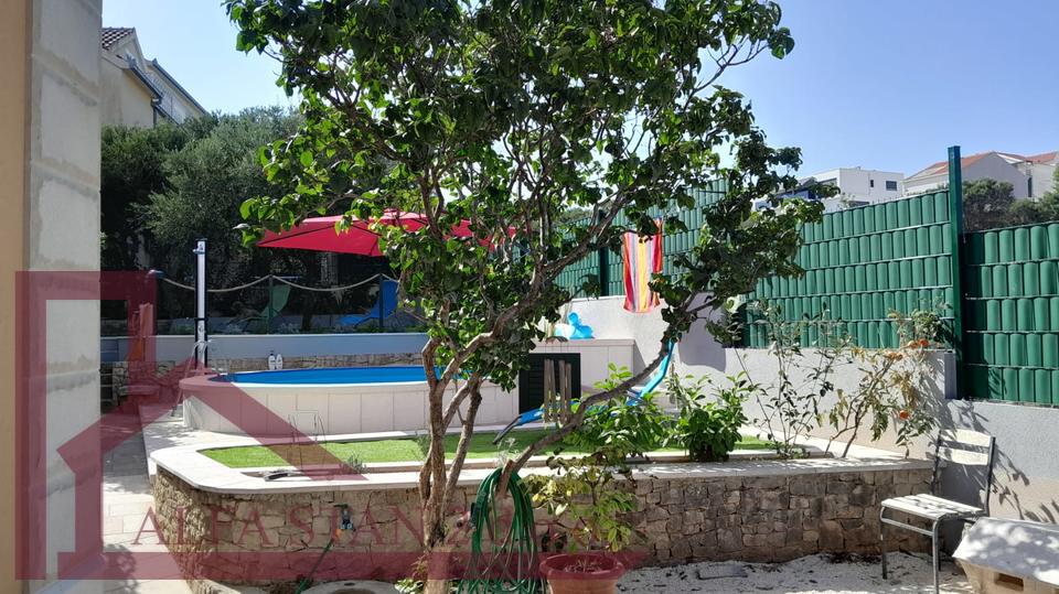 House&comma; 162 m2&comma; For Sale&comma; Okrug - Okrug Gornji