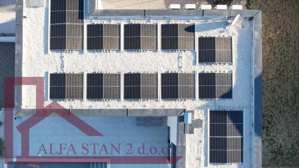 In vendita villa di lusso con piscina e vista mare &ndash; Podstrana&comma; Spalato