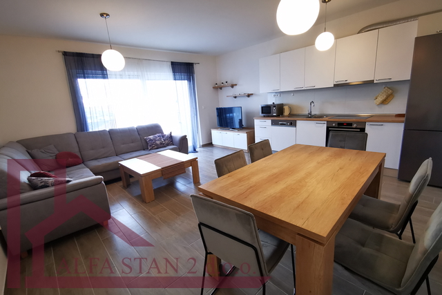 Podstrana, Strožanac, dvosoban stan za dugoročni najam  900€