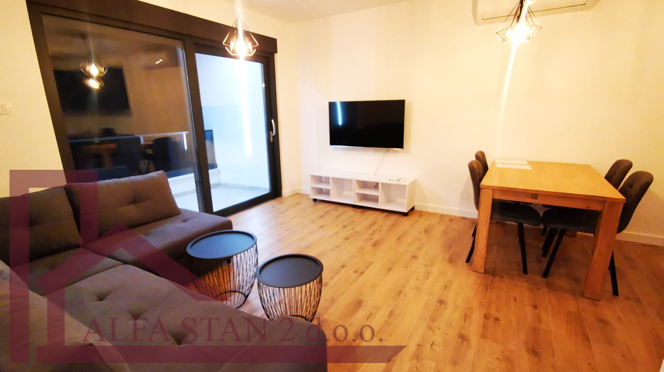 Podstrana, Strožanac, Beautiful newly built two-bedroom apartment for long-term rent