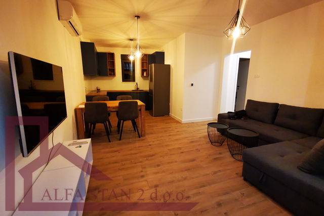 Podstrana, Strožanac, Beautiful newly built two-bedroom apartment for long-term rent