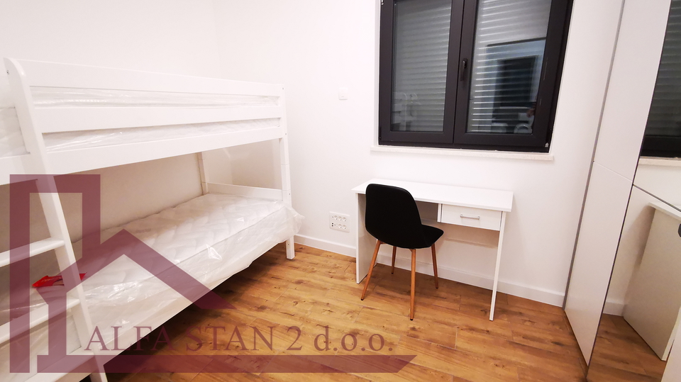 Podstrana, Strožanac, Beautiful newly built two-bedroom apartment for long-term rent