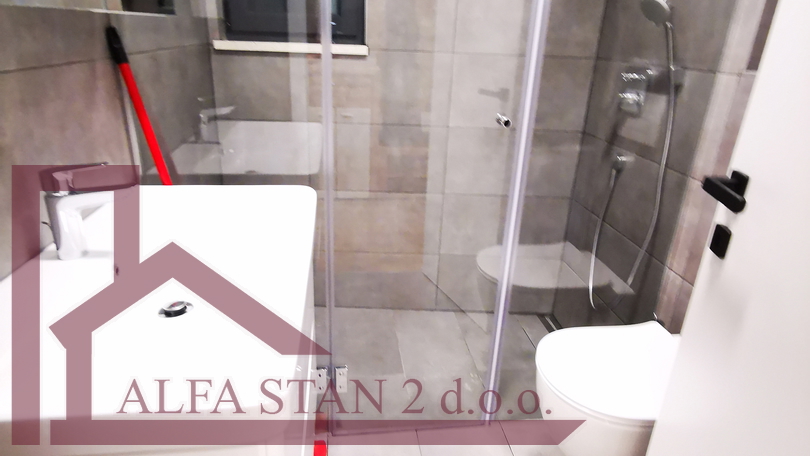 Podstrana, Strožanac, Prekrasan novoizgrađeni dvosobni stan za dugoročni najam