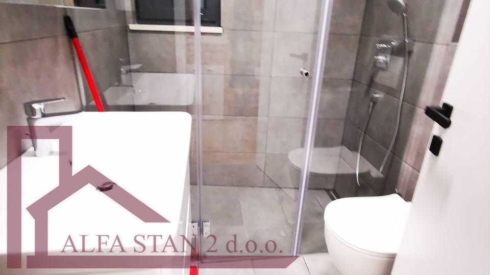 Podstrana, Strožanac, Beautiful newly built two-bedroom apartment for long-term rent