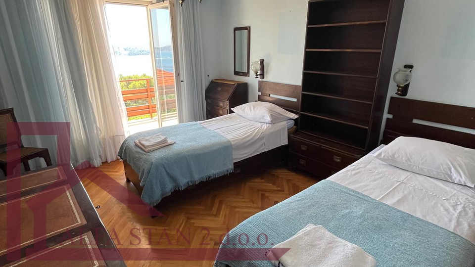 Seget Donji trosoban stan za radnike -dugoročni najam 200€ po osobi