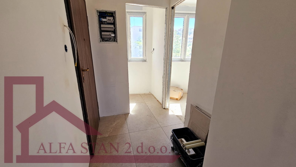 Podstrana, Strožanac, prekrasan trosoban stan u blizini mora