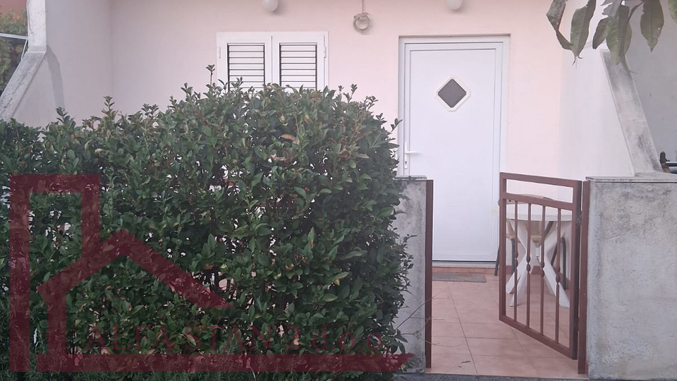 Wohnung, 30 m2, Vermietung, Dračevica