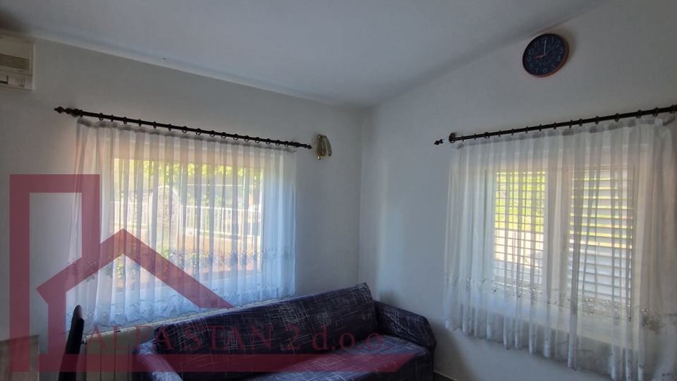 Haus, 150 m2, Vermietung, Šestanovac - Katuni