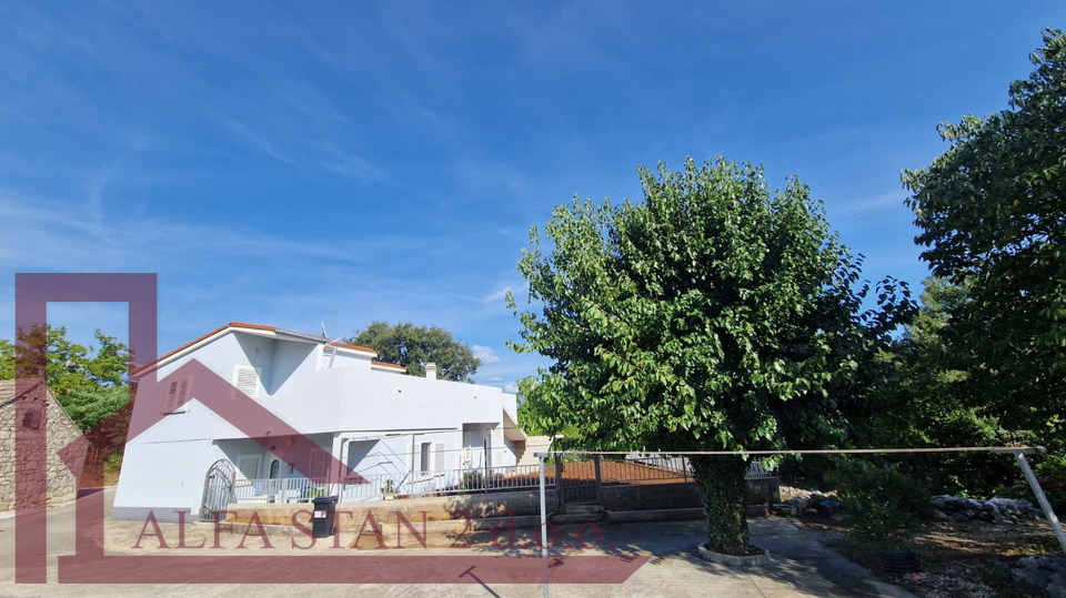 Haus, 150 m2, Vermietung, Šestanovac - Katuni