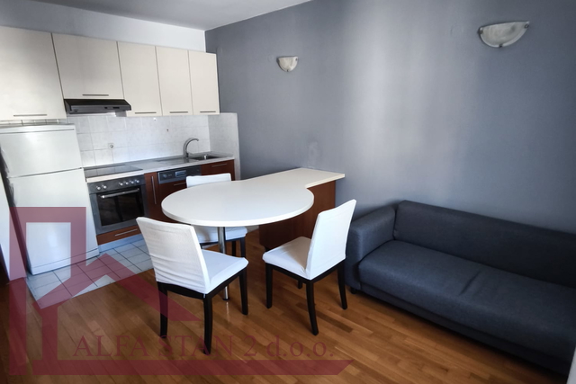 Appartamento, 36 m2, Affitto, Split - Trstenik