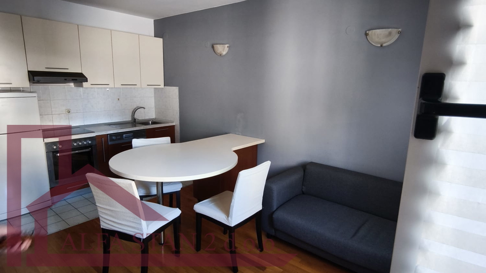 Appartamento&comma; 36 m2&comma; Affitto&comma; Split - Trstenik