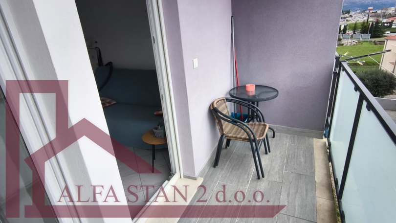 DUGORO&Ccaron;NI NAJAM &ndash; JEDNOSOBAN STAN&comma; SPLIT&comma; VISOKA