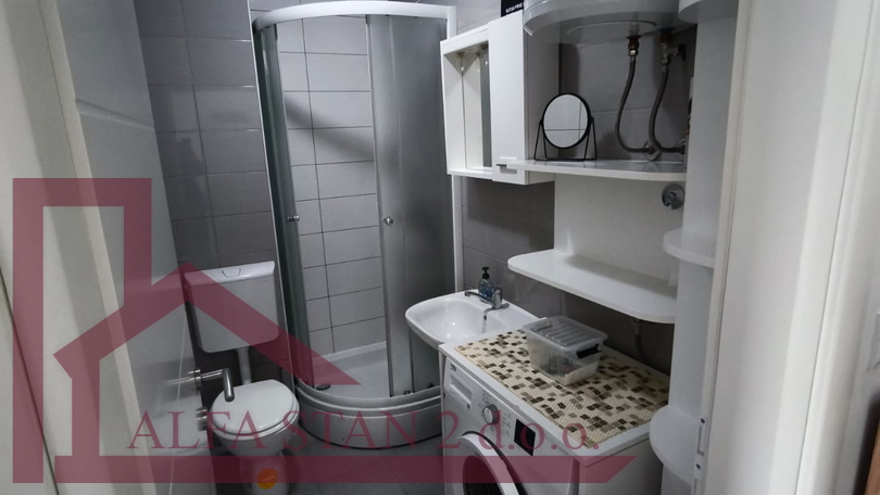 DUGORO&Ccaron;NI NAJAM &ndash; JEDNOSOBAN STAN&comma; SPLIT&comma; VISOKA