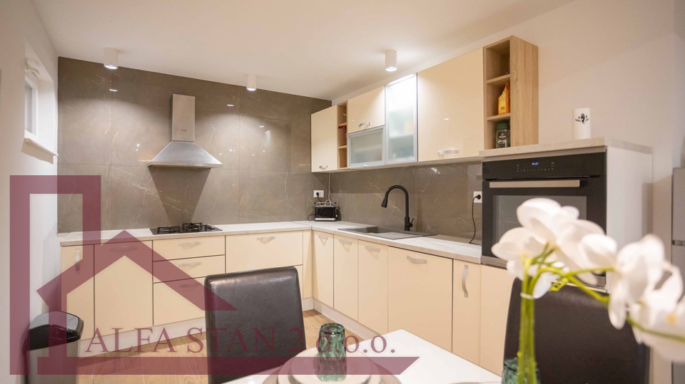 Dugoro&ccaron;an najam stana u &Zcaron;rnovnici