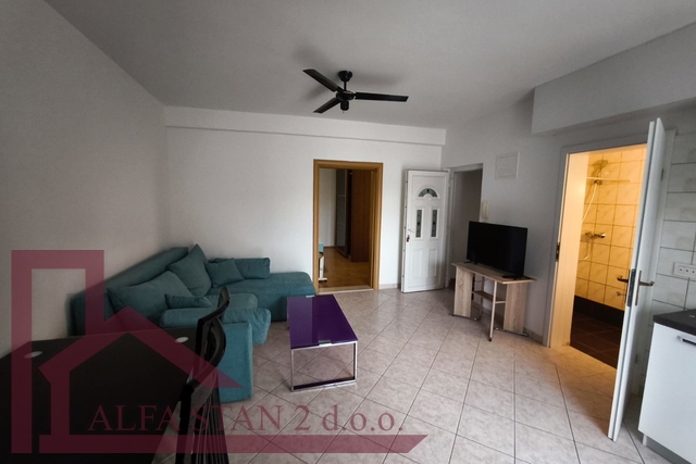 Dugoročan najam garsonjere  Solin, Mravince