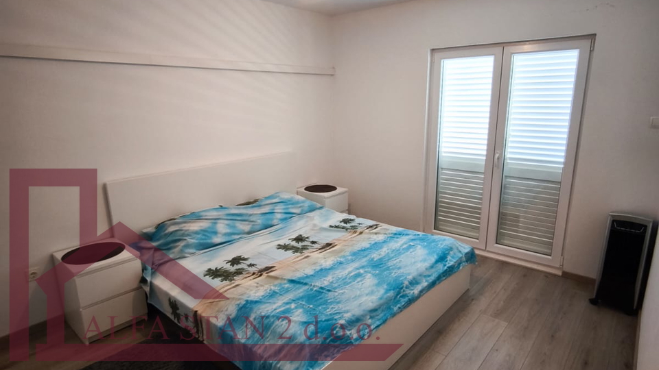 Kratkoro&ccaron;an najam jednosobnog stana Split&comma; Dra&ccaron;evac &lpar;prvo useljenje&rpar;