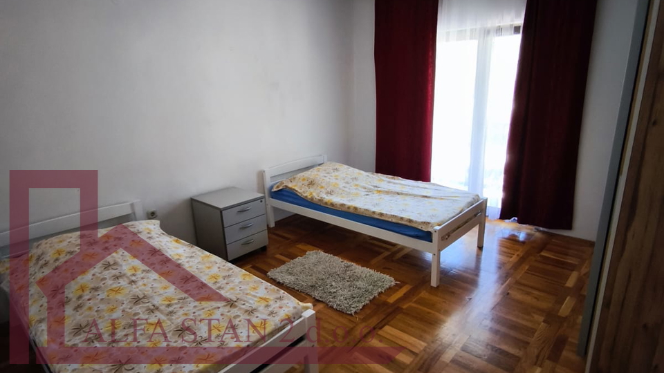 Dugoro&ccaron;an najam &ccaron;etverosobnog stana u &Zcaron;rnovnici za radnike