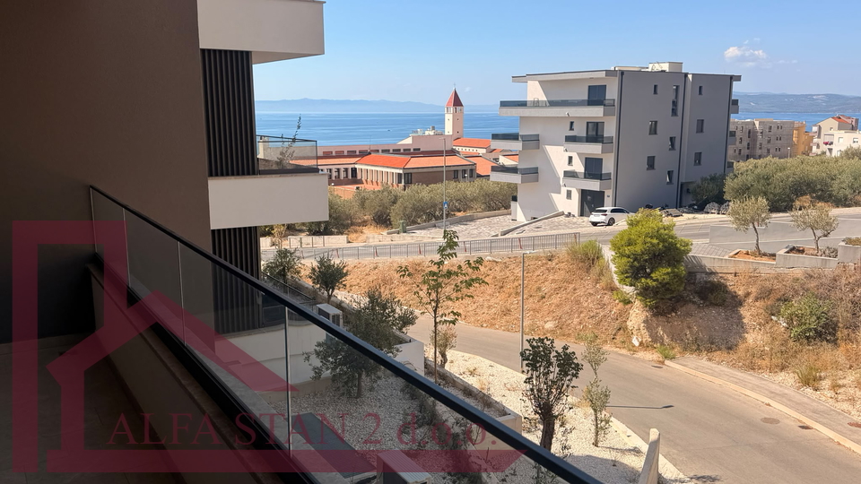 Stan 1S&plus;DB za dugoro&ccaron;ni najam&comma; Makarska&comma; 51 m&sup2;&comma; terasa 20 m&sup2;&comma; parking&comma; 700 &euro;