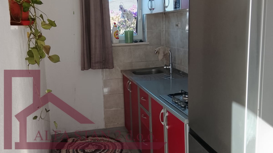 Trogir&comma; jednosoban stan za dugoro&ccaron;ni najam