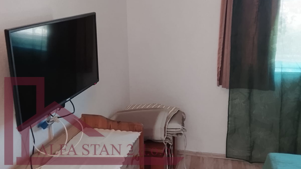 Trogir&comma; jednosoban stan za dugoro&ccaron;ni najam
