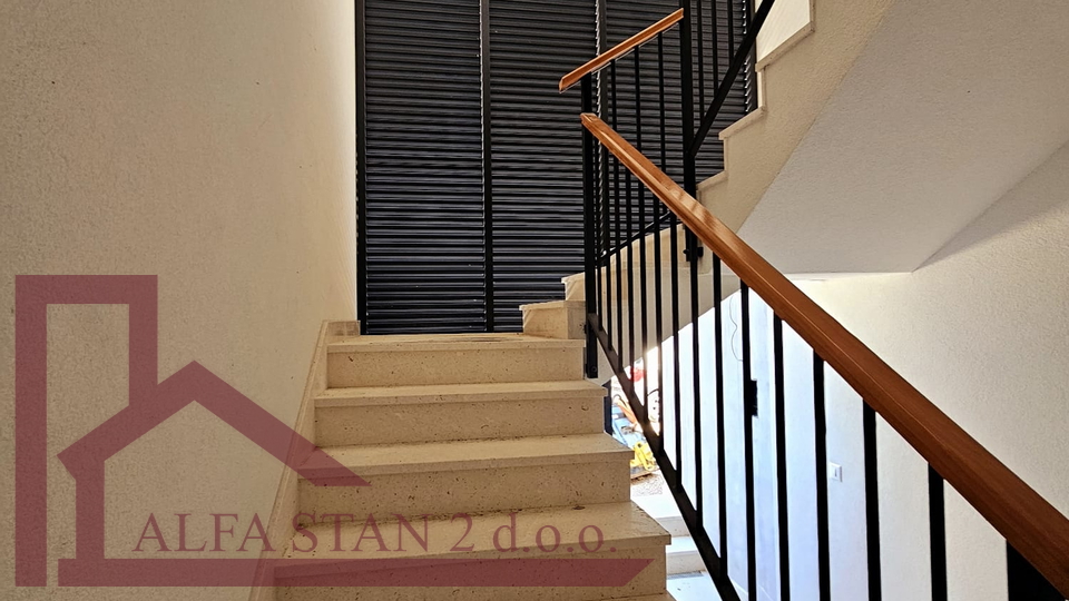 Podstrana, Strožanac, Apartman 2S+DB za prodaju, 223 028 €