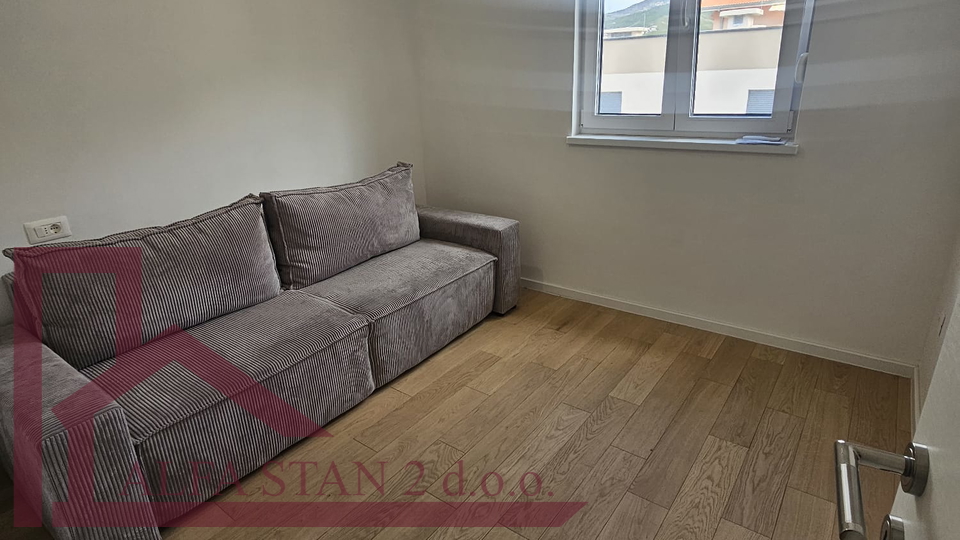 Podstrana, Strožanac, sonnige Zweizimmerwohnung, sofort bezugsfertig