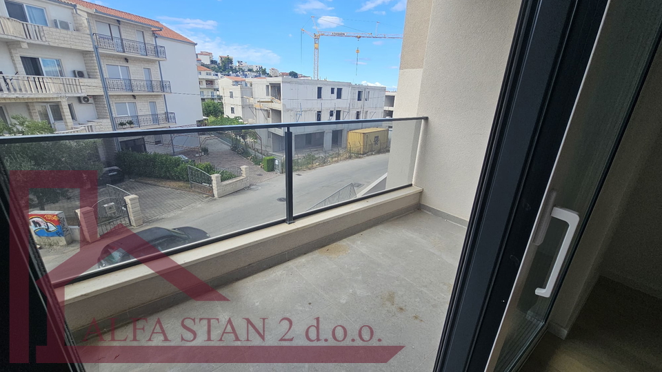 Podstrana, Strožanac, sonnige Zweizimmerwohnung, sofort bezugsfertig