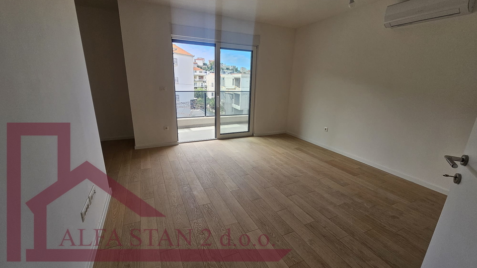 Podstrana, Strožanac, sonnige Zweizimmerwohnung, sofort bezugsfertig
