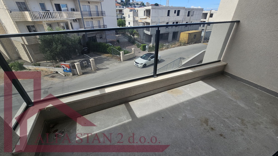 Podstrana, Strožanac, sonnige Zweizimmerwohnung, sofort bezugsfertig