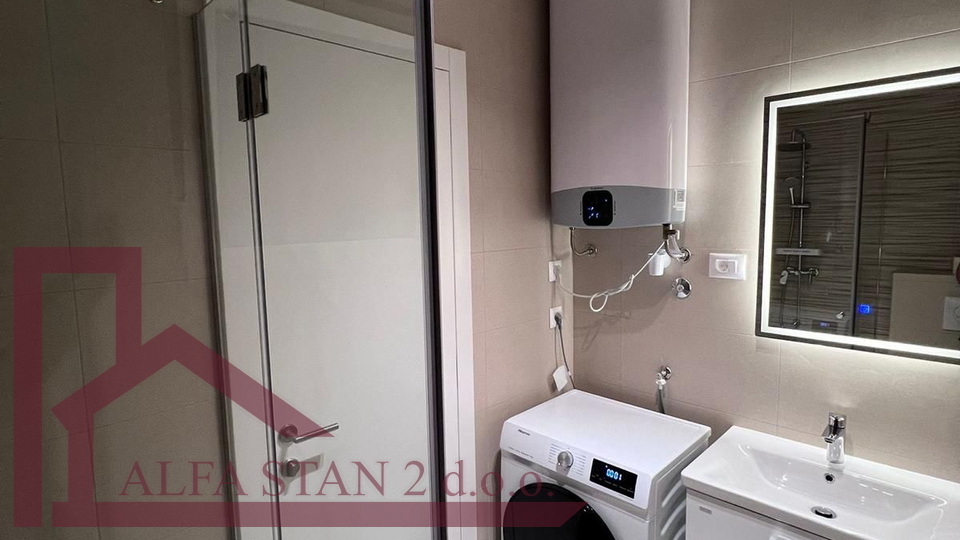 Appartamento con una camera da letto confortevole per affitto a lungo termine, Strožanac (Podstrana)