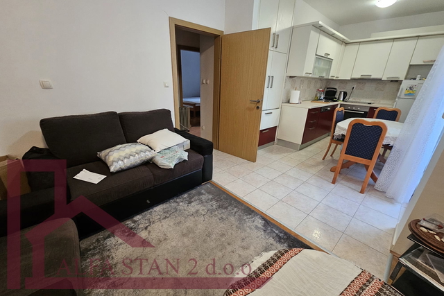 Podstrana, Grbavac, furnished two-room apartment 57 m2