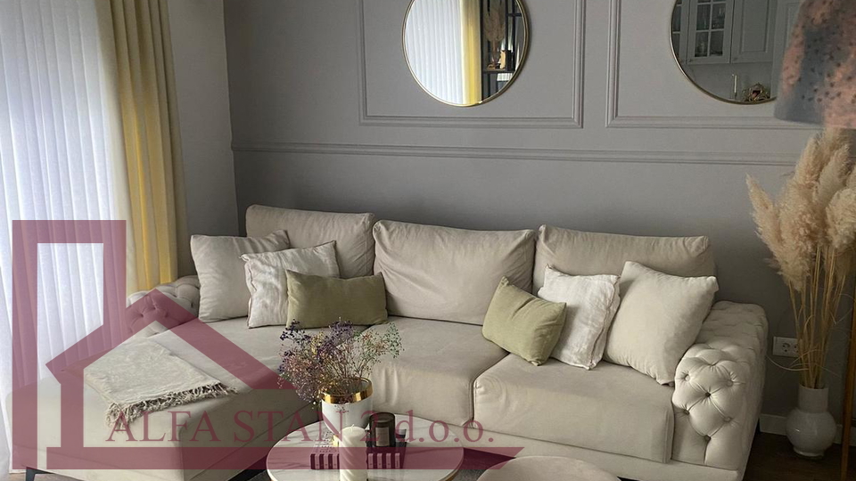 Furnished two-room apartment Podstrana, Strožanac