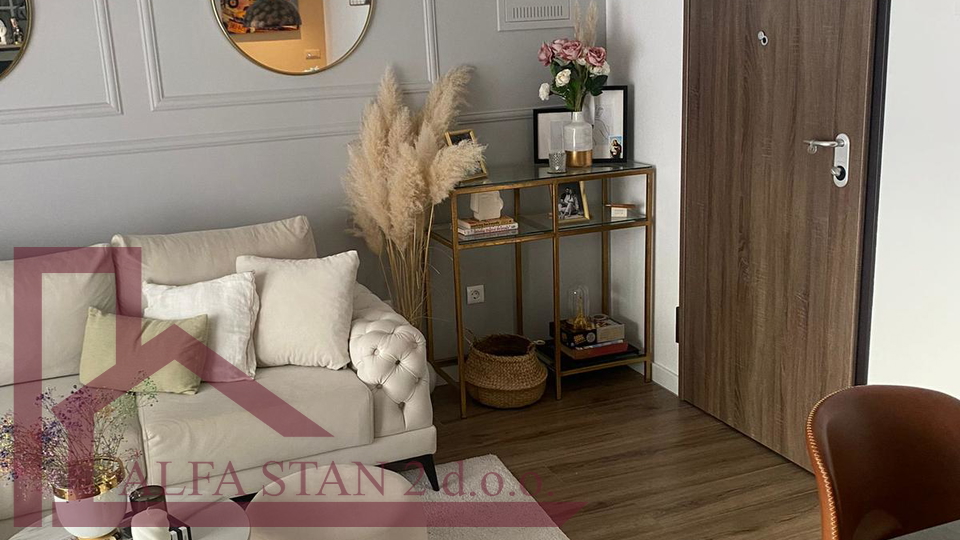 Furnished two-room apartment Podstrana, Strožanac