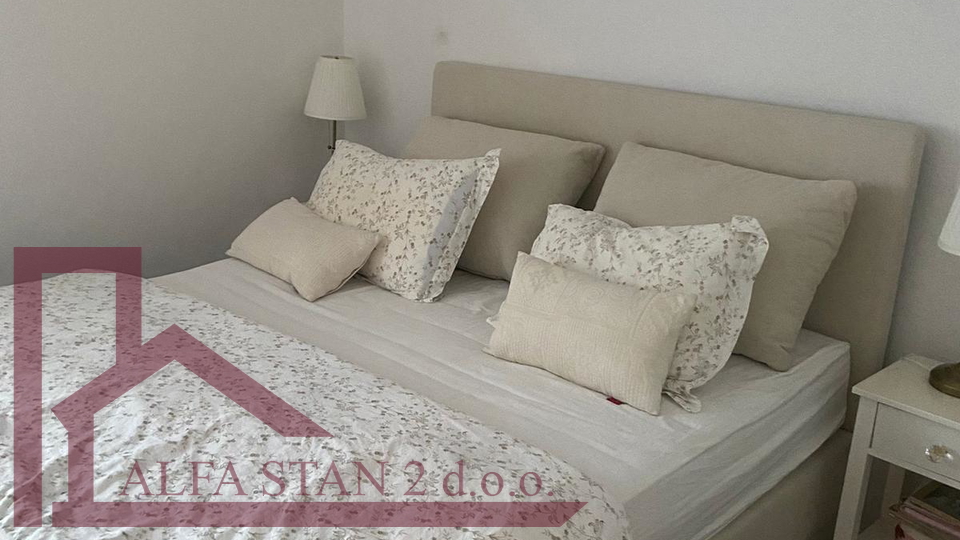 Furnished two-room apartment Podstrana, Strožanac