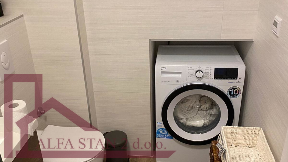 Furnished two-room apartment Podstrana, Strožanac