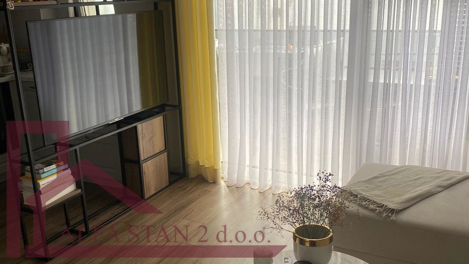 Furnished two-room apartment Podstrana, Strožanac