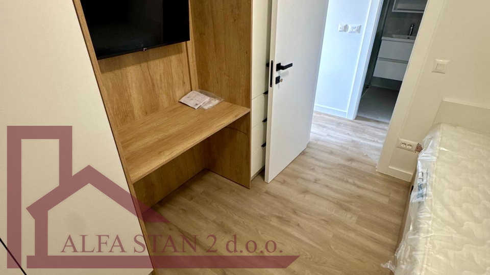 MAKARSKA, ERSTBEZUG, Zweizimmerwohnung zur Langzeitmiete 900€
